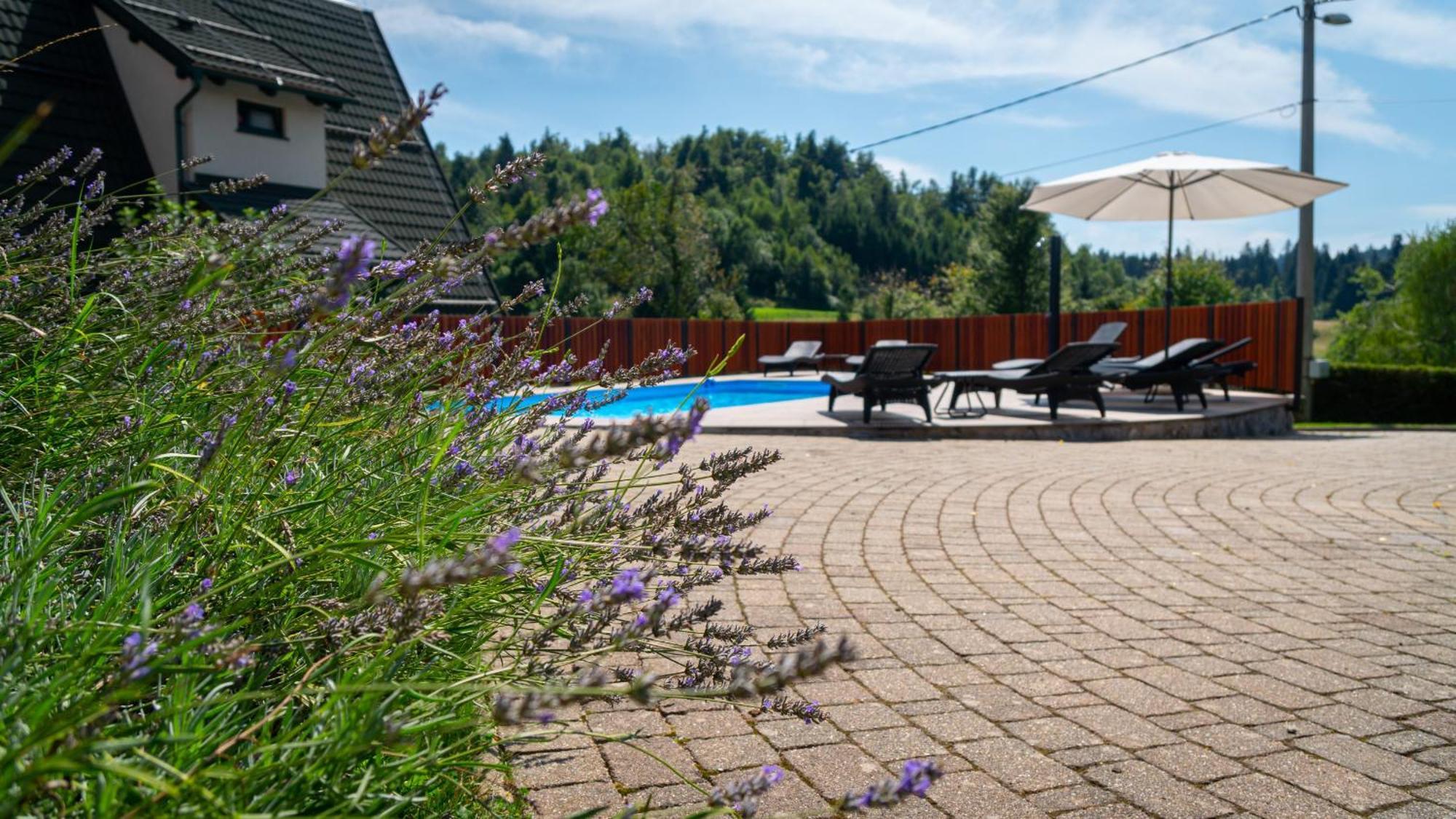 Chalets Runolist Crni Lug Exterior foto